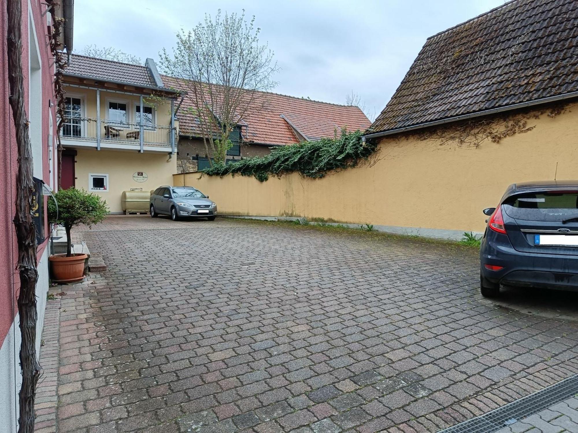 Weingut Weinstube Weinhotel Wolf Harxheim Exterior foto